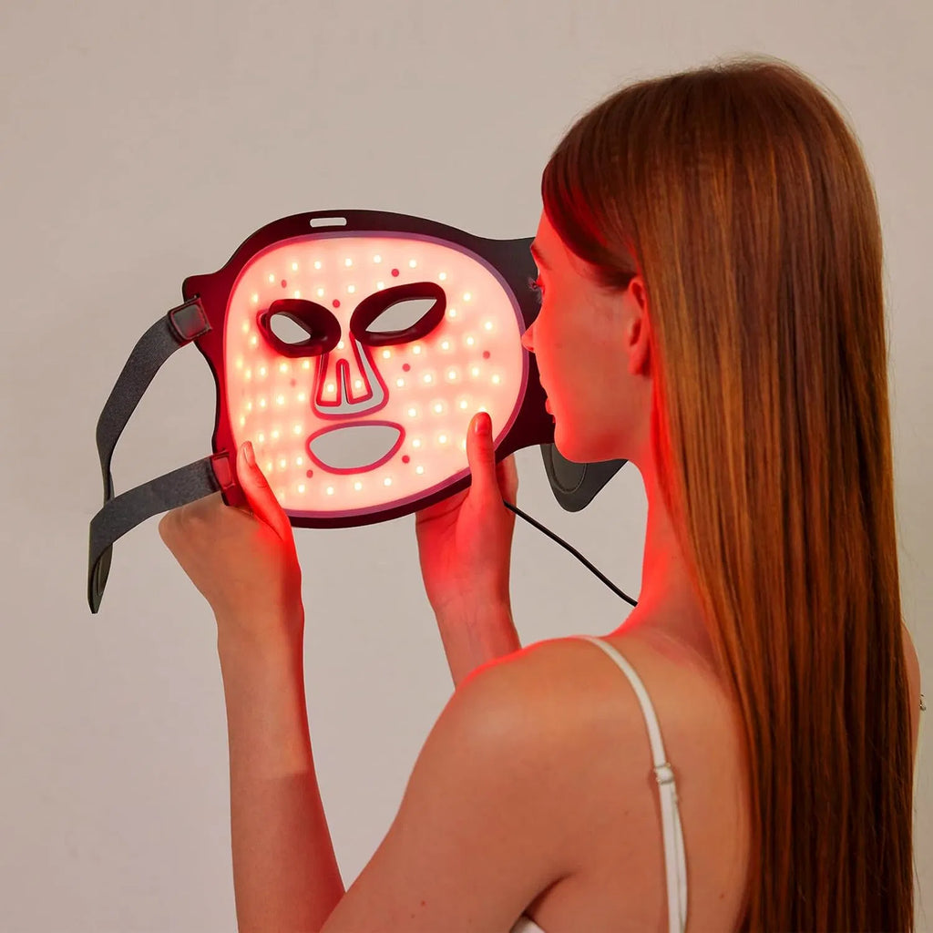 Adjustable strap and soft-touch shell of the LED face mask