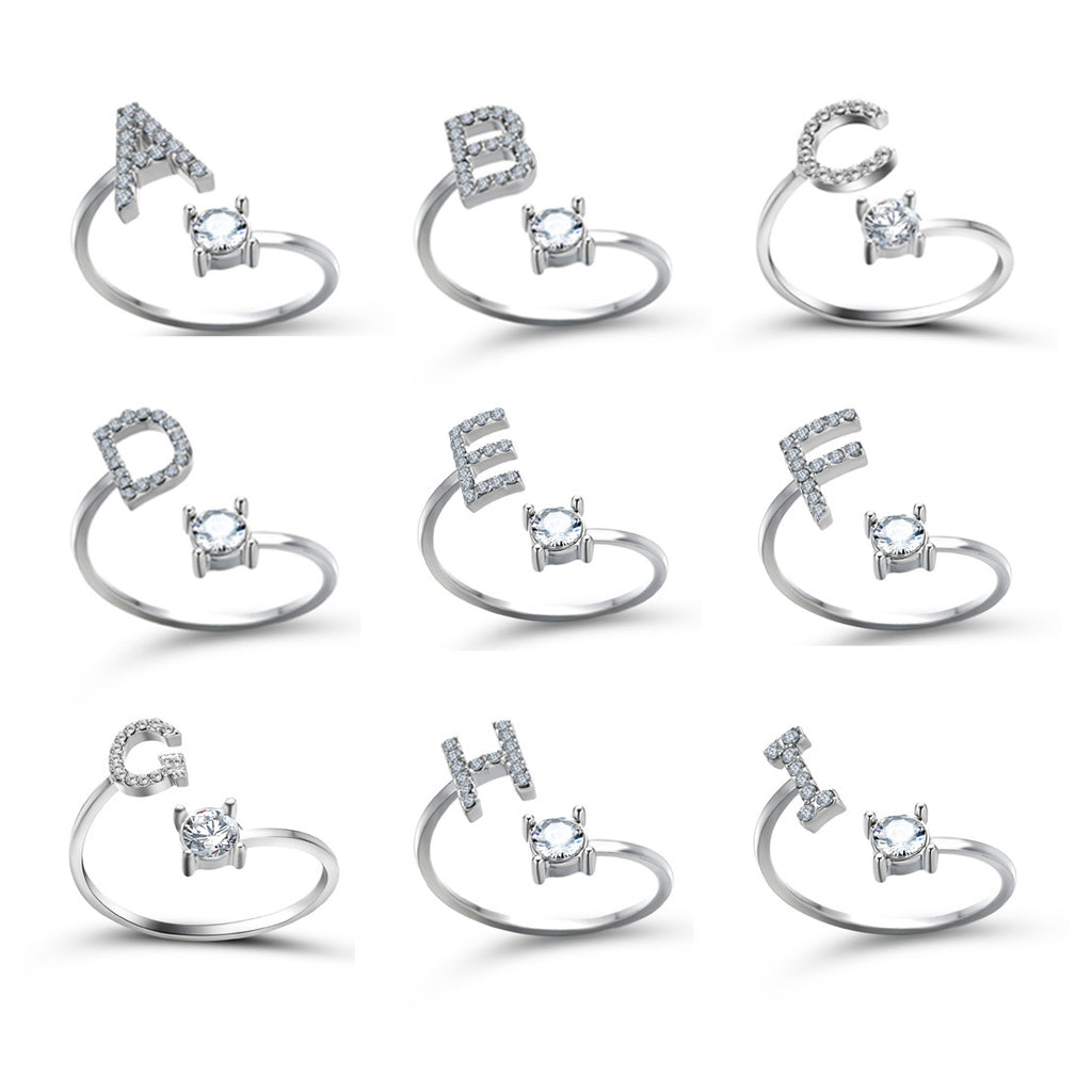 Adjustable initial letter ring with zirconia, close detail