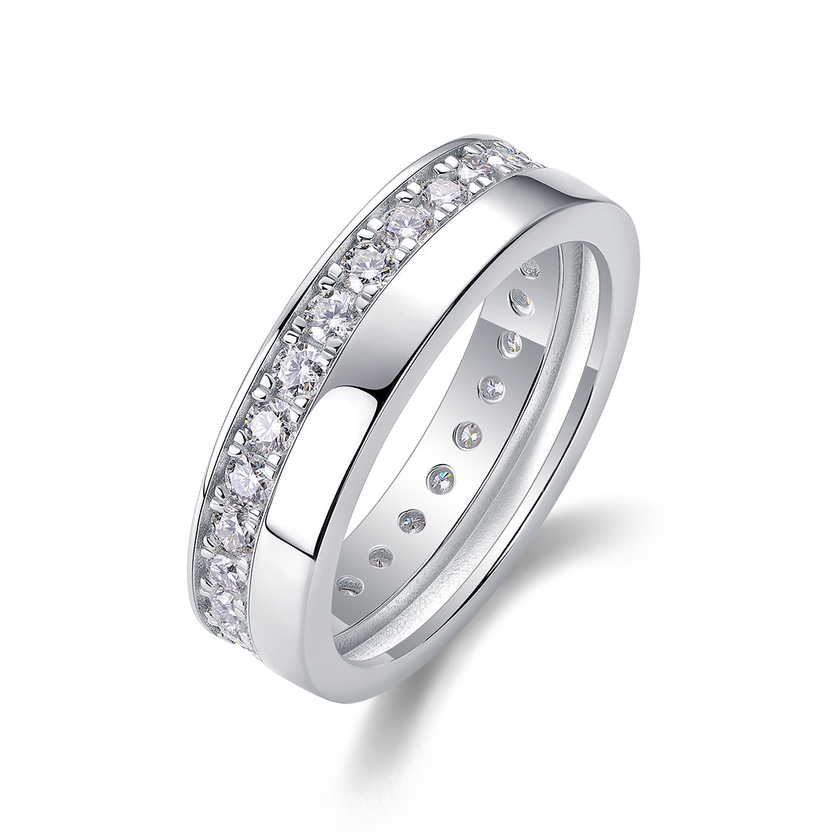 Galaxy S925 silver moissanite ring, close-up